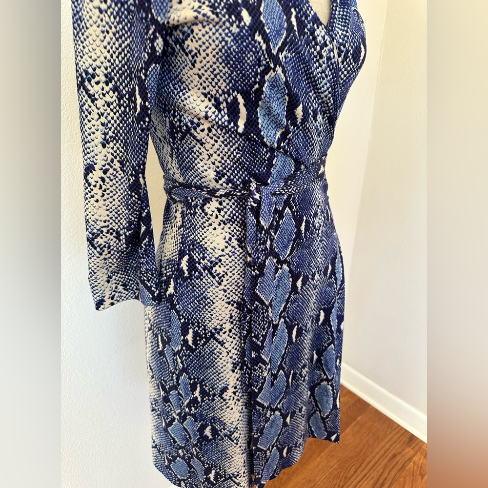 Diane Von Furstenberg Blue Python Wrap Dress Silk… - image 7